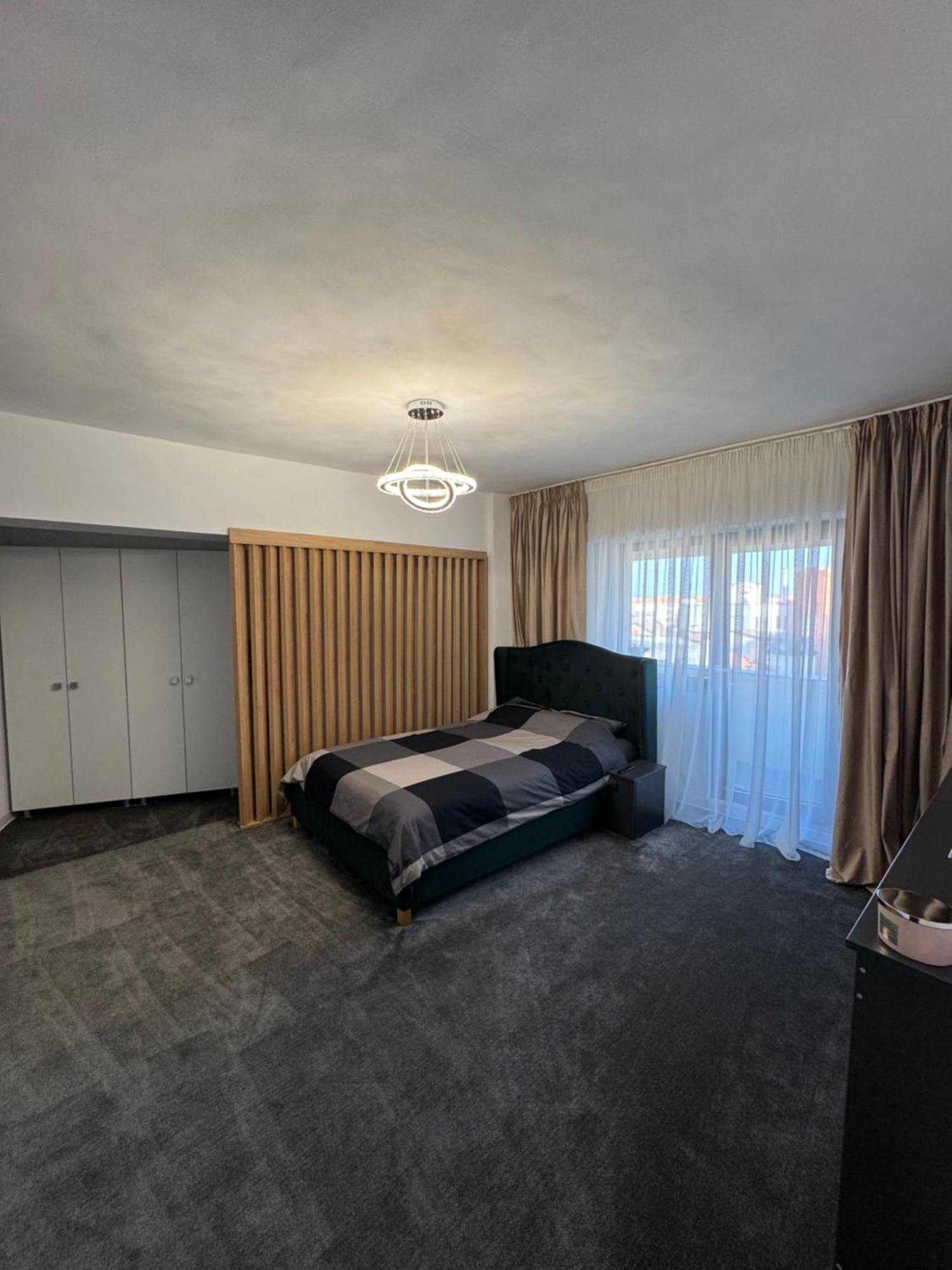 Central Apartment Târgu Jiu Extérieur photo